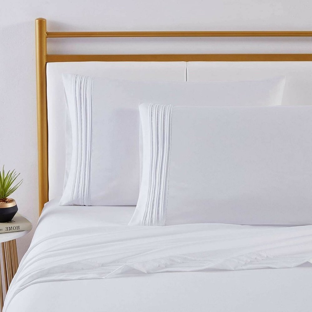 QUEEN SIZE Spirit Linen Home White Pleated Microfiber Sheet Set WHITE ~NEW~ - Picture 4 of 5